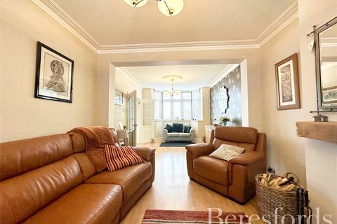 4 bedroom semi-detached house for sale, Edison Avenue, Hornchurch, RM12