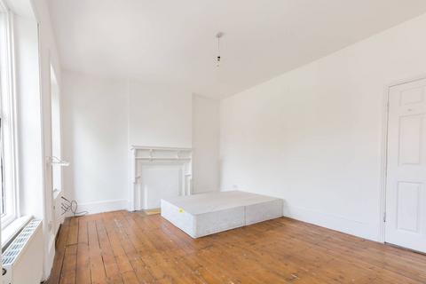 4 bedroom terraced house for sale, Lincoln Road, East Finchley, London, N2