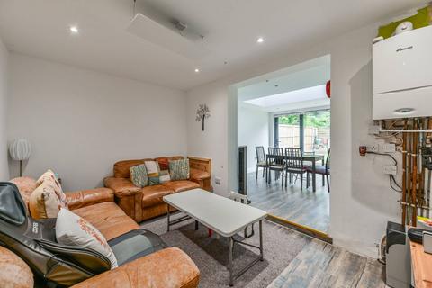 4 bedroom terraced house to rent, Edgeworth Road, Kidbrooke, London, SE9