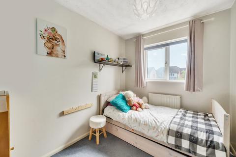73 The Cornfields, Bishops Cleeve, Cheltenham, GL52 7YQ