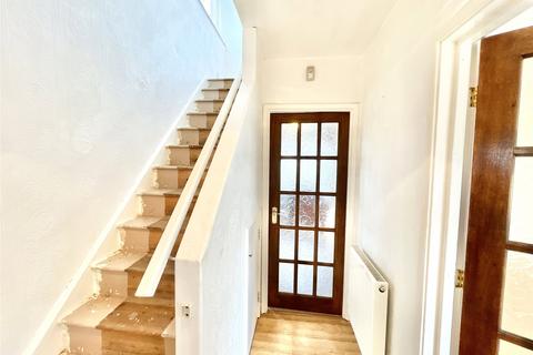 18 Chevington, Gateshead, NE10 8JY