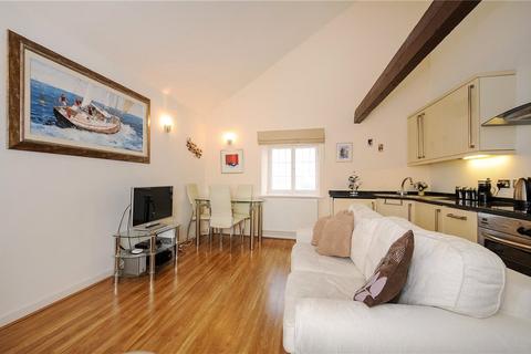 2 bedroom apartment for sale, Hennings Wharf, The Quay, Poole