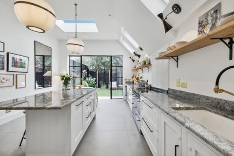 73 Eswyn Road, London, SW17 8TR
