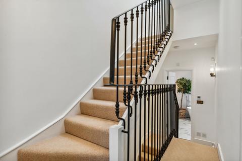 73 Eswyn Road, London, SW17 8TR