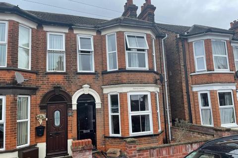 3 bedroom semi-detached house to rent, Darwin Road, Ipswich IP4