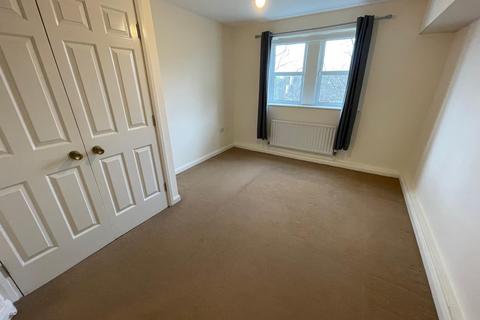 2 bedroom flat to rent, Falkland Mount, Leeds, West Yorkshire, UK, LS17