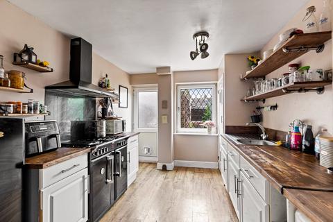 18 Tudor Road, Folkestone, CT19 4HJ