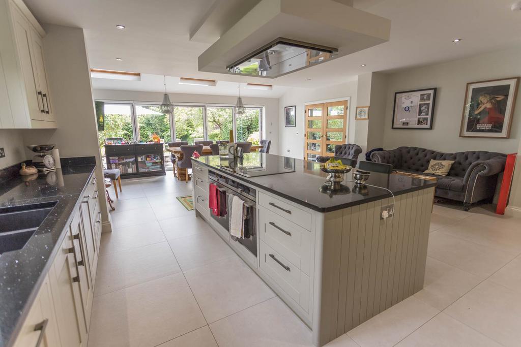 Kitchen/Diner/Living Area