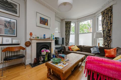 4 bedroom terraced house for sale, Ravensworth Road, London, NW10