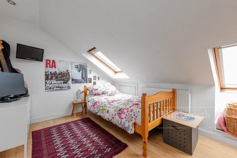 32 Ravensworth Road, London, NW10 5NR