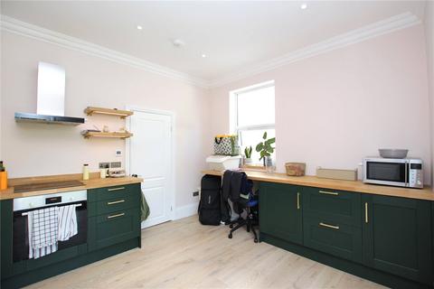 18a Cobden Road, Worthing, BN11 4BD