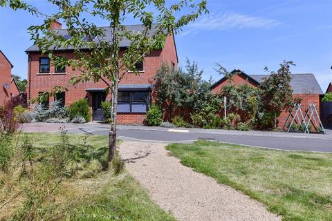 4 bedroom detached house for sale, Hilder Street, Leybourne, West Malling, Kent