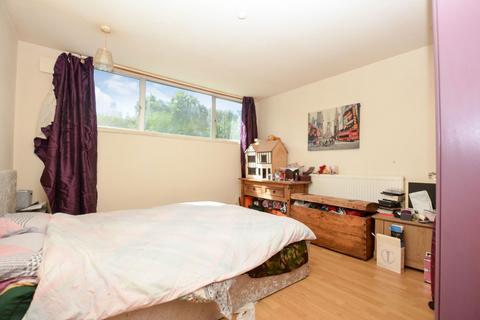 4 bedroom terraced house for sale, Shepherds Row, Castlefields