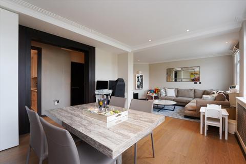 2 bedroom flat for sale, Ovington Court, 197-205 Brompton Road, London, SW3