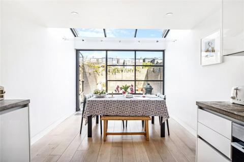 28 Railway Side, London, SW13 0PN