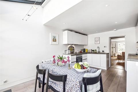 28 Railway Side, London, SW13 0PN