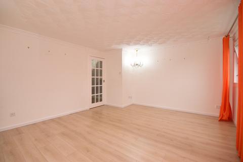 3 bedroom flat for sale, Queen Mary Street, Bridgeton, Glasgow