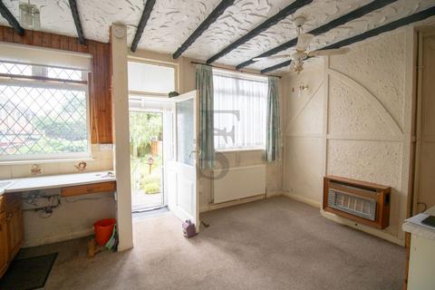 3 bedroom end of terrace house for sale, Hereford Road, Aylestone