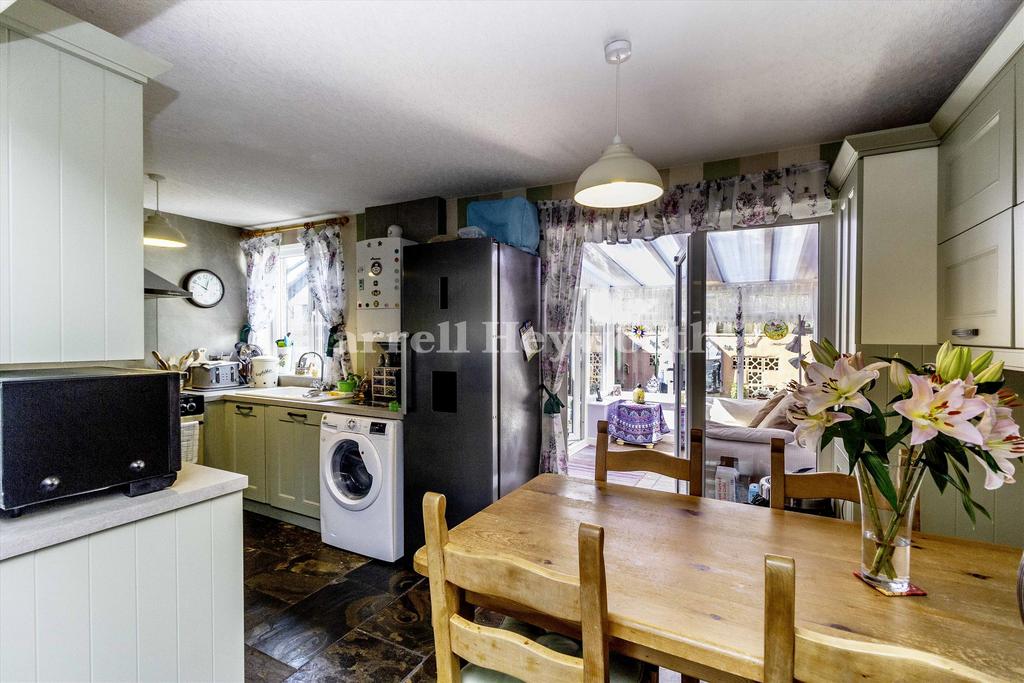 Kitchen dining room