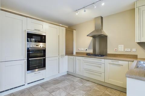 70 Campion Close, Ashford, TN25 4FD