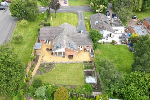 3 bedroom detached bungalow for sale, Timberdyne Close, Rock, Kidderminster, DY14