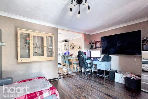 3 bedroom terraced house for sale, Kinderley Road, Wisbech