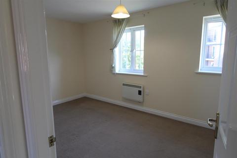 2 bedroom flat to rent, Goldstraw Lane, Fernwood, Newark, NG24