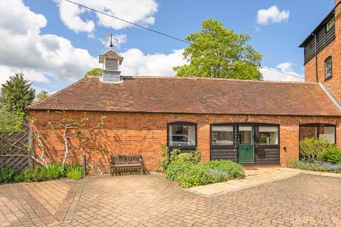 2 bedroom bungalow for sale, Popes Hill, Kingsclere, Newbury, Berkshire, RG20