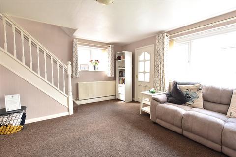 3 bedroom semi-detached house for sale, Hathaway Drive, Leeds, West Yorkshire