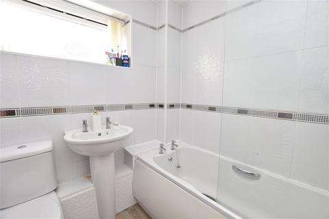 3 bedroom semi-detached house for sale, Hathaway Drive, Leeds, West Yorkshire