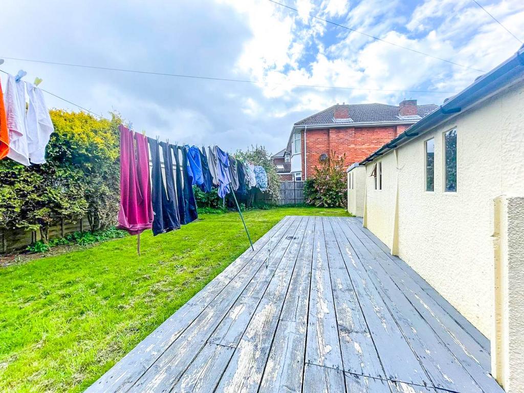 32 clingan garden ma