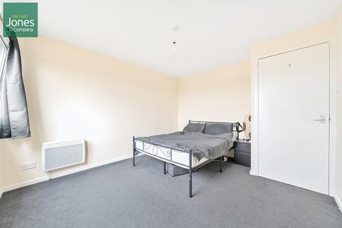 2 bedroom maisonette to rent, Birch Close, Lancing, West Sussex, BN15