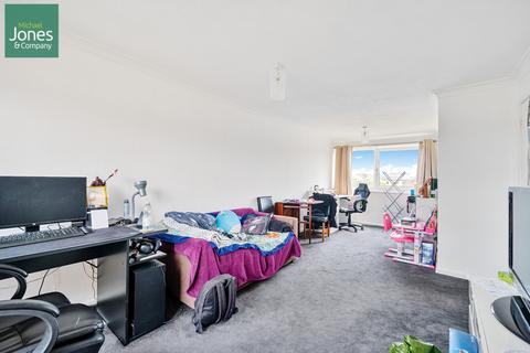 2 bedroom maisonette to rent, Birch Close, Lancing, West Sussex, BN15