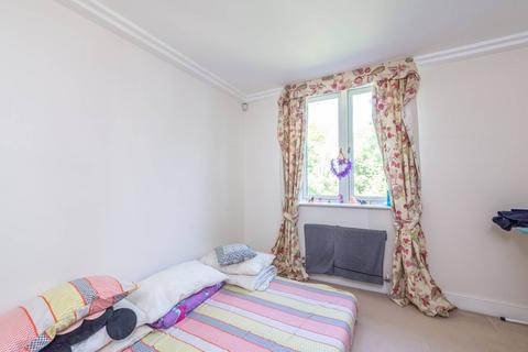 2 bedroom flat for sale, Kidderpore, Hampstead, London, NW3