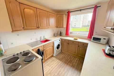 2 bedroom flat to rent, Charleston Drive, Dundee, DD2