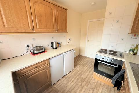 2 bedroom flat to rent, Charleston Drive, Dundee, DD2