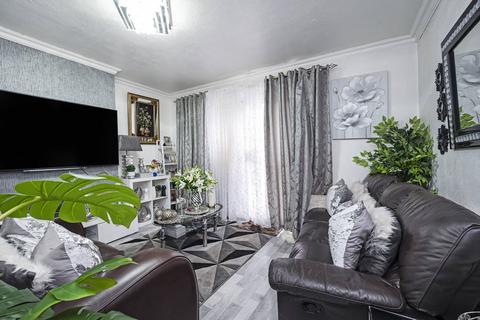 3 bedroom flat for sale, Geffrye Estate, Hoxton, London, N1