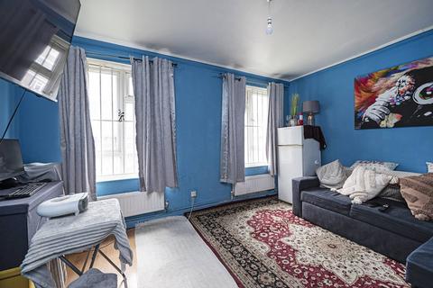 3 bedroom flat for sale, Geffrye Estate, Hoxton, London, N1
