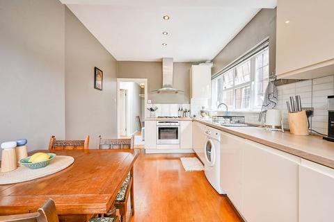 27 Ravenscroft Road, London, W4 5EQ