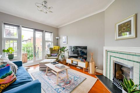 27 Ravenscroft Road, London, W4 5EQ