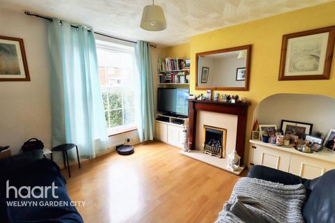 3 bedroom end of terrace house for sale, Barnfield Road, Welwyn Garden City