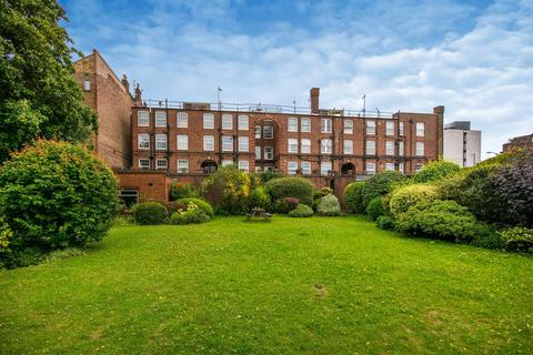 4 bedroom flat to rent, Broadlands Avenue, Streatham Hill, London, SW16