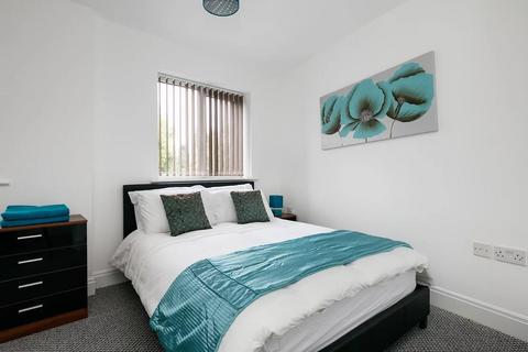 2 bedroom flat to rent, Birch Lane, Longsight, Manchester, M13