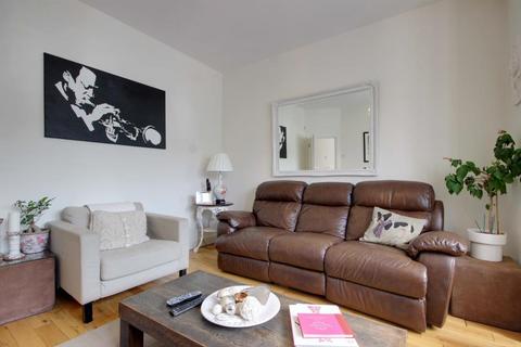 4 bedroom terraced house to rent, The Limes Avenue, Arnos Grove, N11