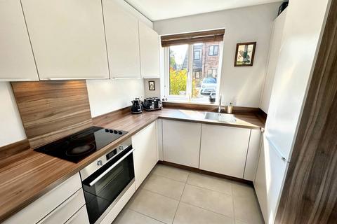 4 bedroom semi-detached house for sale, Bankside Place, Radcliffe, M26