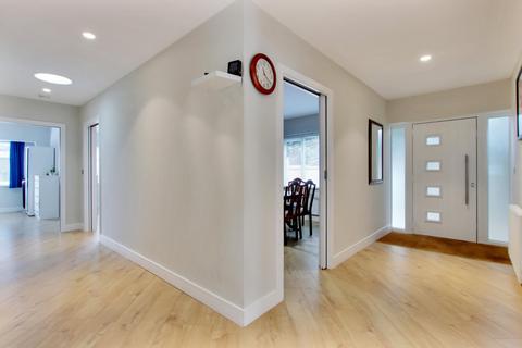 35 Pitfield Drive, Meopham, Gravesend, DA13 0AY