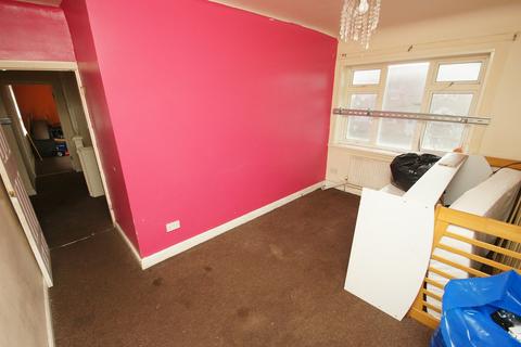 4 bedroom terraced house for sale, Princes Road, ELLESMERE PORT, Cheshire. CH65 8EZ