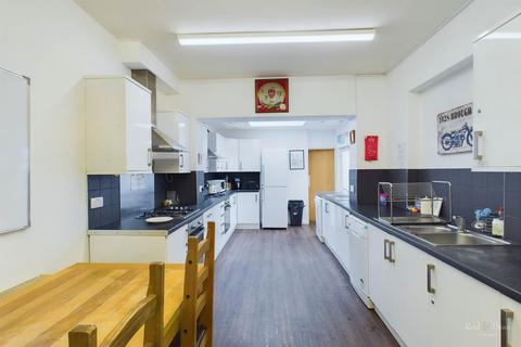 8 bedroom terraced house for sale, Bourne Street, Eastbourne