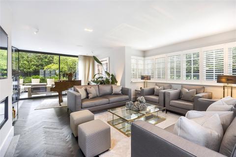 40 York Avenue, London, SW14 7LG
