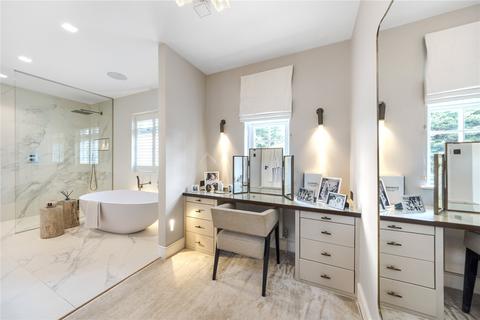 40 York Avenue, London, SW14 7LG